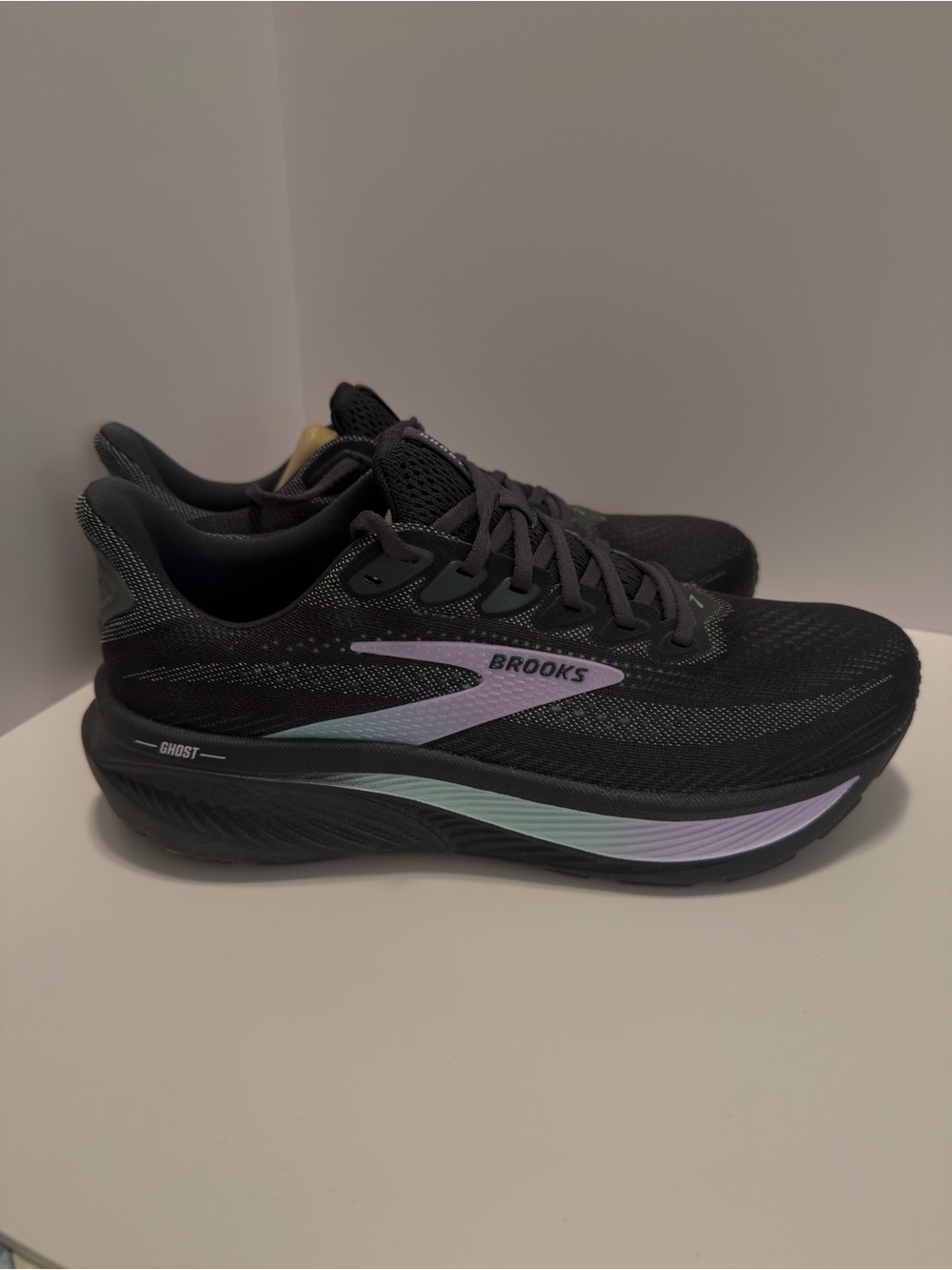 Like New Brooks Ghost 17- Size 10W